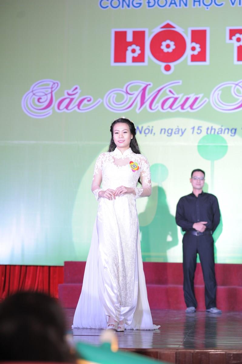 SẮC MÀU PHÁI ĐẸP 2015